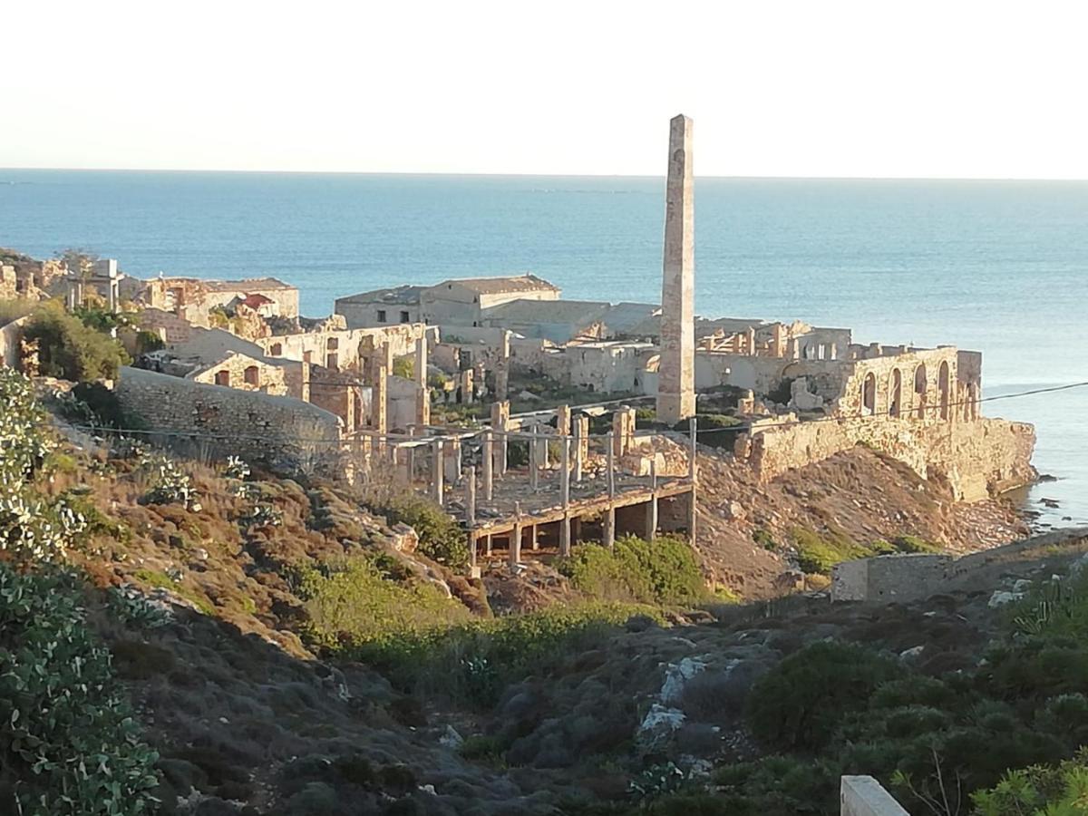 La Trinacria Di Capo Passero Portopalo Di Capo Passero Екстер'єр фото